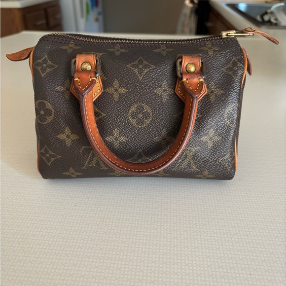 Louis Vuitton Monogram Speedy 18 (RARE) - Picture 1 of 17